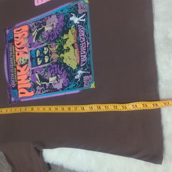 PINK FLOYD Queen Elizabeth Concert Poster Graphic Tee ~ NWT - Picture 6 of 10